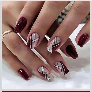 Fancy Fake Press On Nails NWT